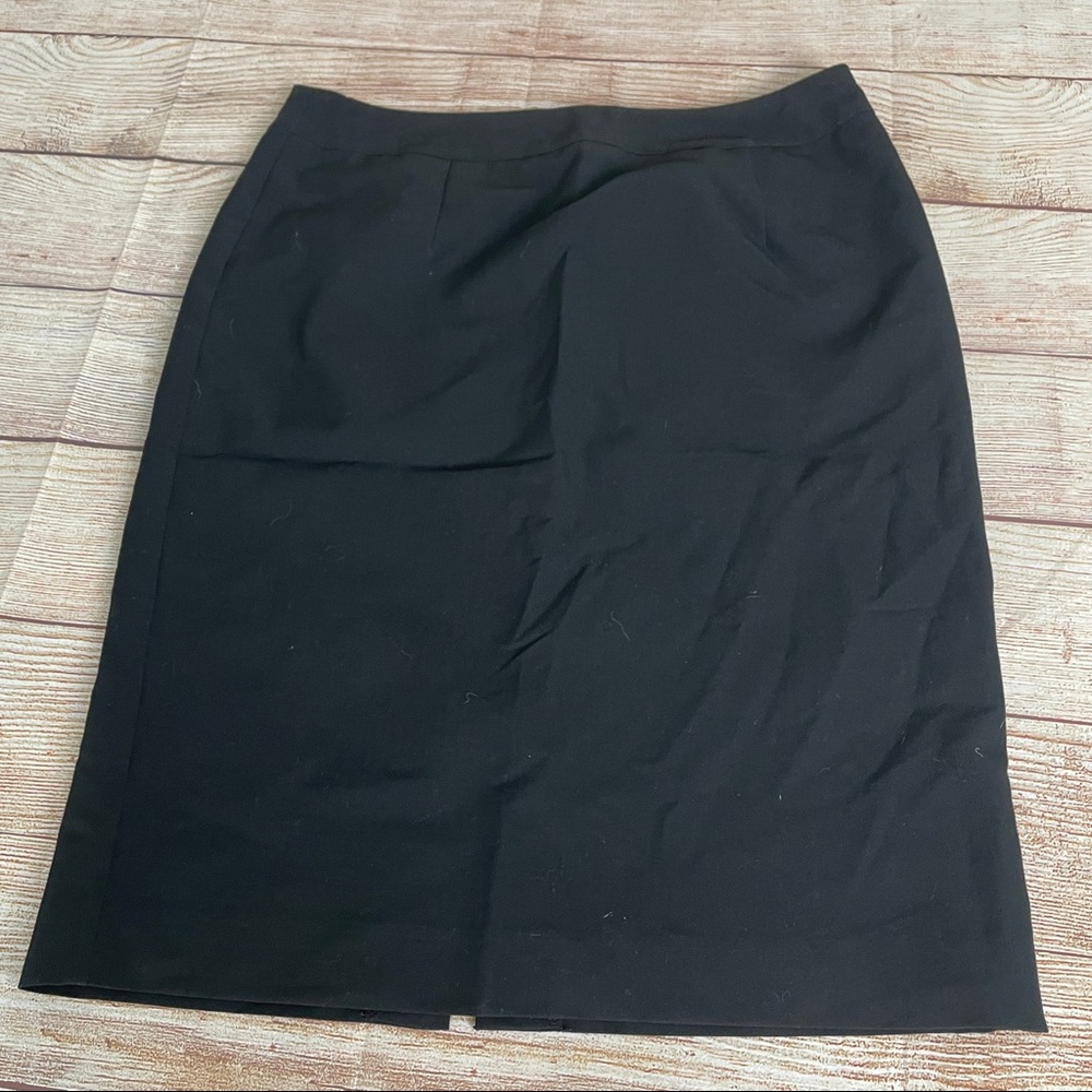 Relativity black pencil skirt